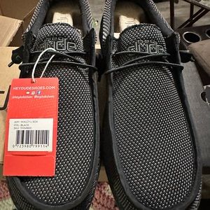Hey dude men’s size 10 black